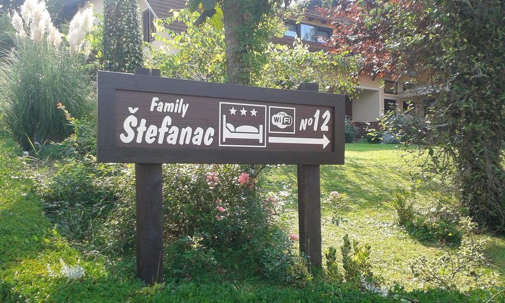 Apartments And Rooms Stefanac Slunj Esterno foto